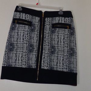 EUC Full Front Zipper Jones New York Scuba Skirt Sz 10